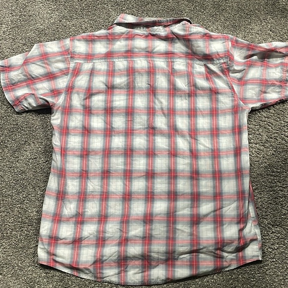 Men’s Columbia button down - Picture 3 of 7